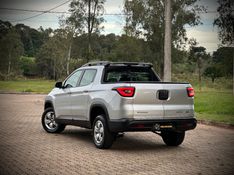 Fiat TORO FREEDOM 1.8 2017 NEUMANN VEÍCULOS ARROIO DO MEIO / Carros no Vale