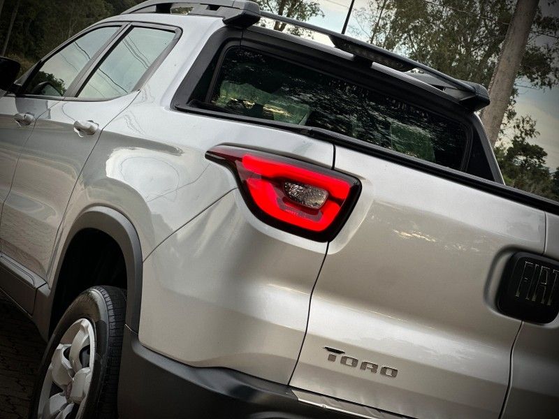 Fiat TORO FREEDOM 1.8 2017 NEUMANN VEÍCULOS ARROIO DO MEIO / Carros no Vale