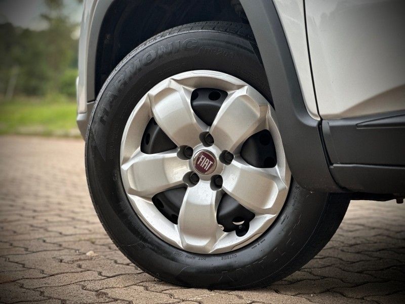 Fiat TORO FREEDOM 1.8 2017 NEUMANN VEÍCULOS ARROIO DO MEIO / Carros no Vale