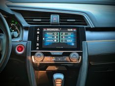 Honda CIVIC SEDAN TOURING 1.5L 2017 NEUMANN VEÍCULOS ARROIO DO MEIO / Carros no Vale