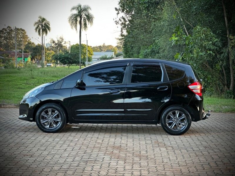 Honda FIT LX 1.4 2014 NEUMANN VEÍCULOS ARROIO DO MEIO / Carros no Vale