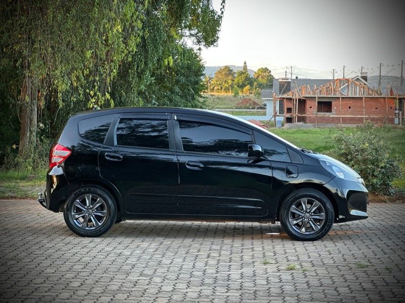 Honda FIT LX 1.4 2014 NEUMANN VEÍCULOS ARROIO DO MEIO / Carros no Vale