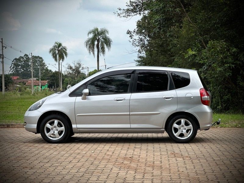 Honda FIT LXL 1.4 2006 NEUMANN VEÍCULOS ARROIO DO MEIO / Carros no Vale