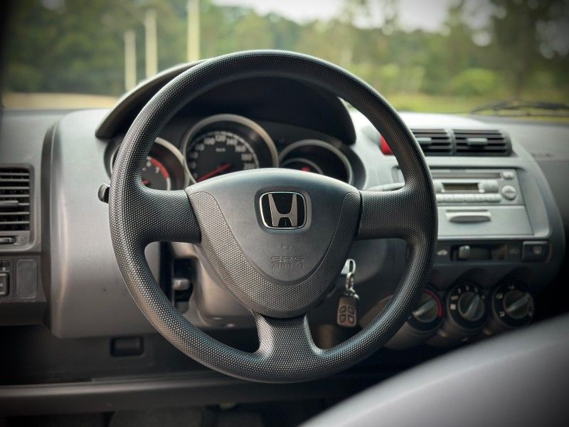 Honda FIT LXL 1.4 2006 NEUMANN VEÍCULOS ARROIO DO MEIO / Carros no Vale