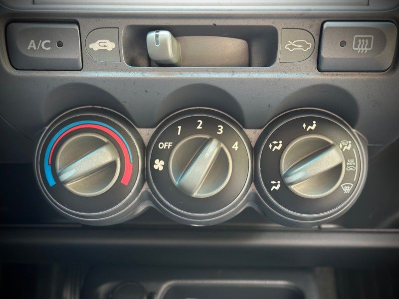 Honda FIT LXL 1.4 2006 NEUMANN VEÍCULOS ARROIO DO MEIO / Carros no Vale