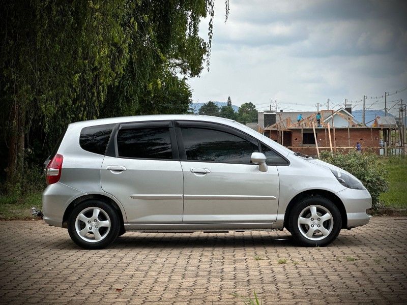 Honda FIT LXL 1.4 2006 NEUMANN VEÍCULOS ARROIO DO MEIO / Carros no Vale