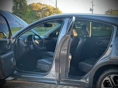 Honda HR-V TOURING 1.8 2017 NEUMANN VEÍCULOS ARROIO DO MEIO / Carros no Vale