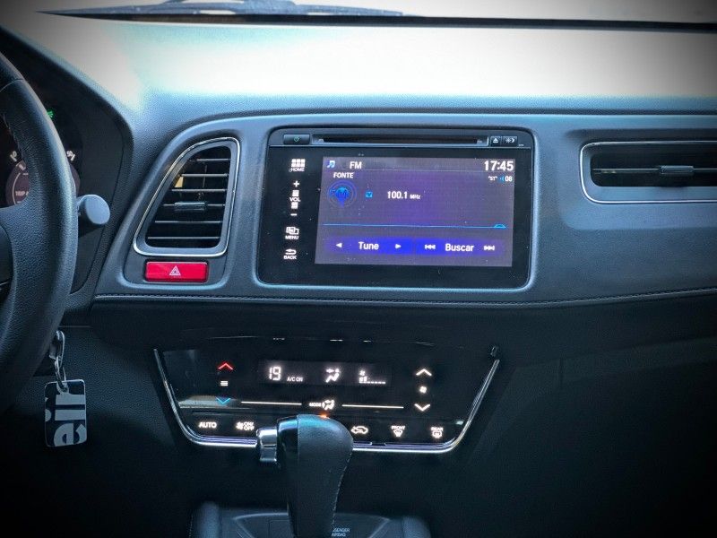 Honda HR-V TOURING 1.8 2017 NEUMANN VEÍCULOS ARROIO DO MEIO / Carros no Vale