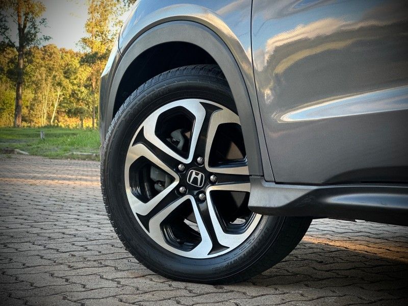 Honda HR-V TOURING 1.8 2017 NEUMANN VEÍCULOS ARROIO DO MEIO / Carros no Vale