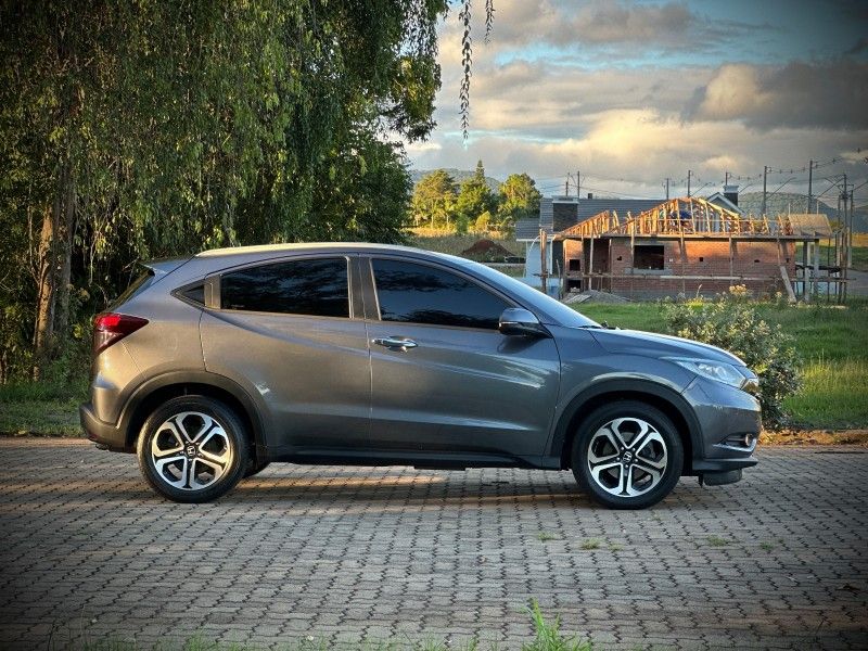 Honda HR-V TOURING 1.8 2017 NEUMANN VEÍCULOS ARROIO DO MEIO / Carros no Vale
