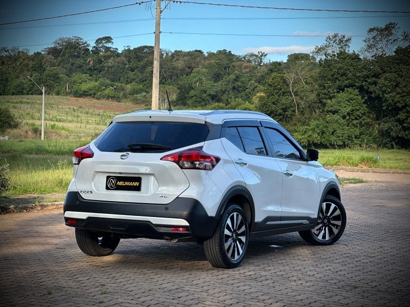 Nissan KICKS SL 1.6 2019 NEUMANN VEÍCULOS ARROIO DO MEIO / Carros no Vale