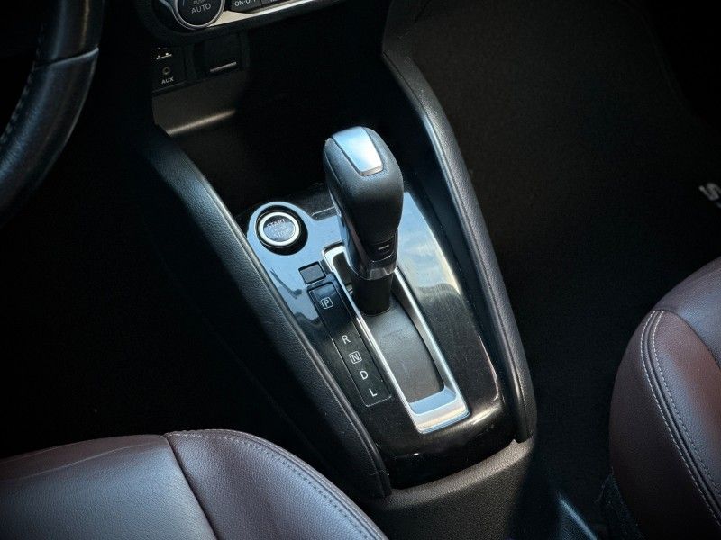 Nissan KICKS SL 1.6 2019 NEUMANN VEÍCULOS ARROIO DO MEIO / Carros no Vale