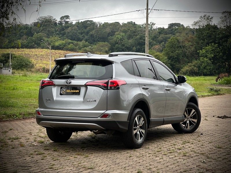 Toyota RAV-4 2.0 2018 NEUMANN VEÍCULOS ARROIO DO MEIO / Carros no Vale