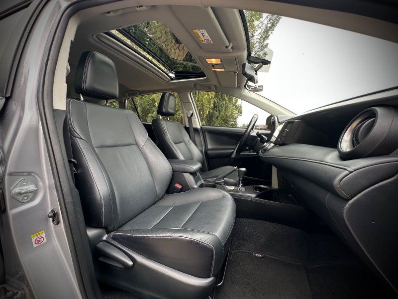 Toyota RAV-4 2.0 2018 NEUMANN VEÍCULOS ARROIO DO MEIO / Carros no Vale