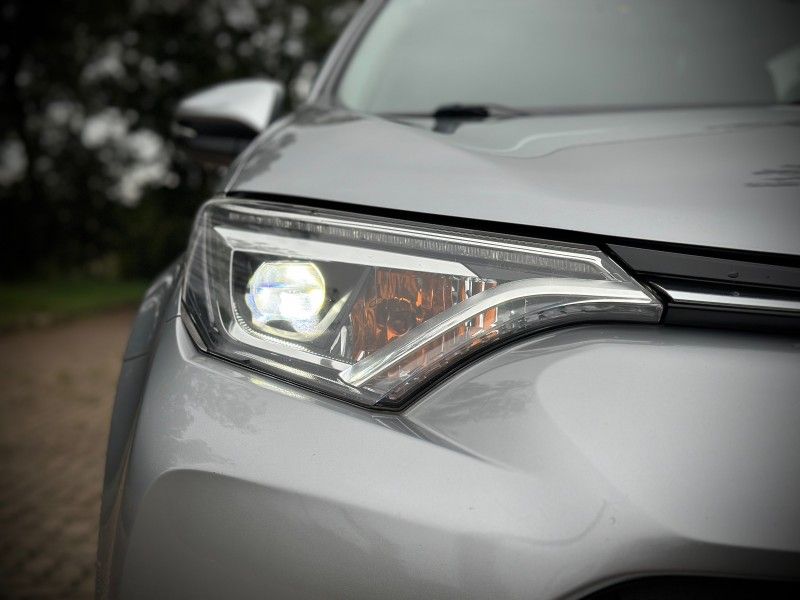 Toyota RAV-4 2.0 2018 NEUMANN VEÍCULOS ARROIO DO MEIO / Carros no Vale