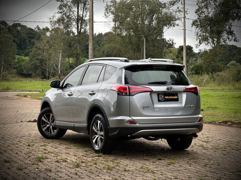 Toyota RAV-4 2.0 2018 NEUMANN VEÍCULOS ARROIO DO MEIO / Carros no Vale