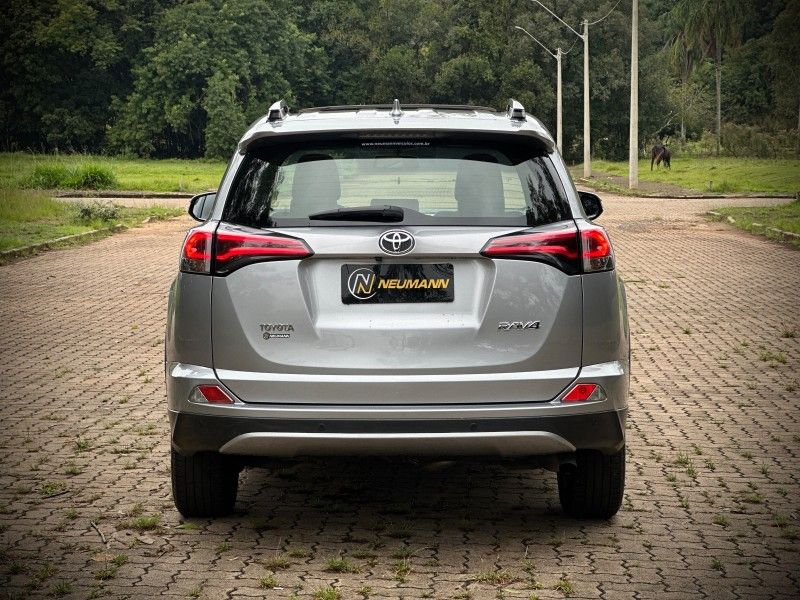 Toyota RAV-4 2.0 2018 NEUMANN VEÍCULOS ARROIO DO MEIO / Carros no Vale
