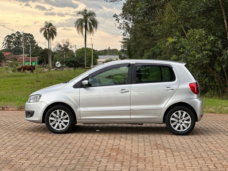 Volkswagen FOX 1.6 2013 NEUMANN VEÍCULOS ARROIO DO MEIO / Carros no Vale Volkswagen FOX 1.6 2013 NEUMANN VEÍCULOS ARROIO DO MEIO / Carros no Vale