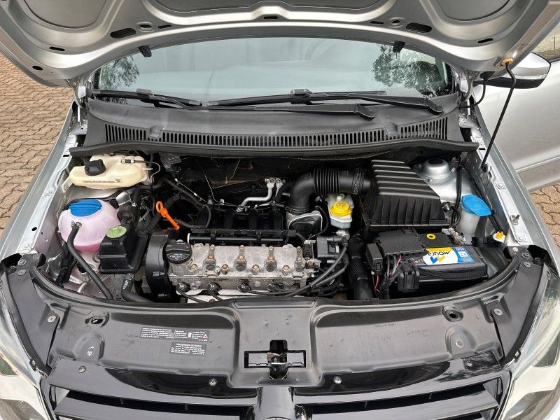 Volkswagen FOX 1.6 2013 NEUMANN VEÍCULOS ARROIO DO MEIO / Carros no Vale Volkswagen FOX 1.6 2013 NEUMANN VEÍCULOS ARROIO DO MEIO / Carros no Vale