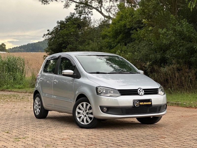 Volkswagen FOX 1.6 2013 NEUMANN VEÍCULOS ARROIO DO MEIO / Carros no Vale Volkswagen FOX 1.6 2013 NEUMANN VEÍCULOS ARROIO DO MEIO / Carros no Vale