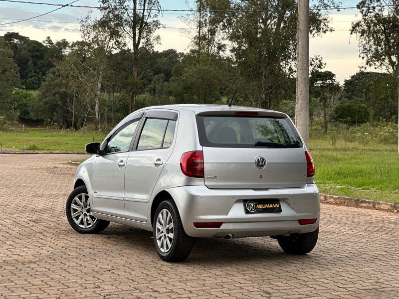 Volkswagen FOX 1.6 2013 NEUMANN VEÍCULOS ARROIO DO MEIO / Carros no Vale Volkswagen FOX 1.6 2013 NEUMANN VEÍCULOS ARROIO DO MEIO / Carros no Vale