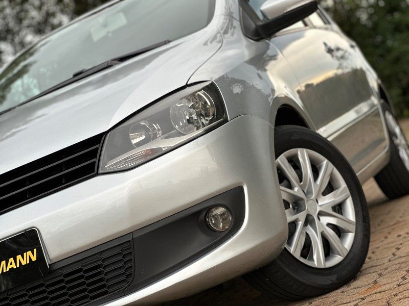 Volkswagen FOX 1.6 2013 NEUMANN VEÍCULOS ARROIO DO MEIO / Carros no Vale Volkswagen FOX 1.6 2013 NEUMANN VEÍCULOS ARROIO DO MEIO / Carros no Vale