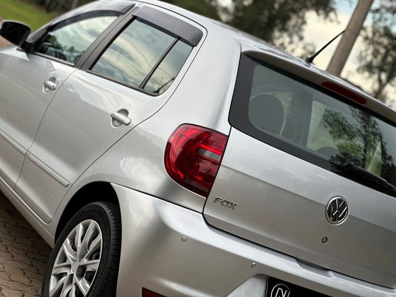 Volkswagen FOX 1.6 2013 NEUMANN VEÍCULOS ARROIO DO MEIO / Carros no Vale Volkswagen FOX 1.6 2013 NEUMANN VEÍCULOS ARROIO DO MEIO / Carros no Vale