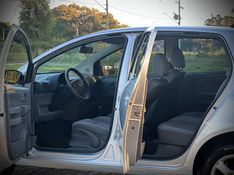 Volkswagen FOX PLUS 1.6 2009 NEUMANN VEÍCULOS ARROIO DO MEIO / Carros no Vale