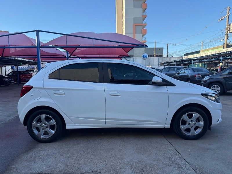 Chevrolet ONIX LT 1.4 8V 2019 FERREIRA VEÍCULOS VENÂNCIO AIRES / Carros no Vale