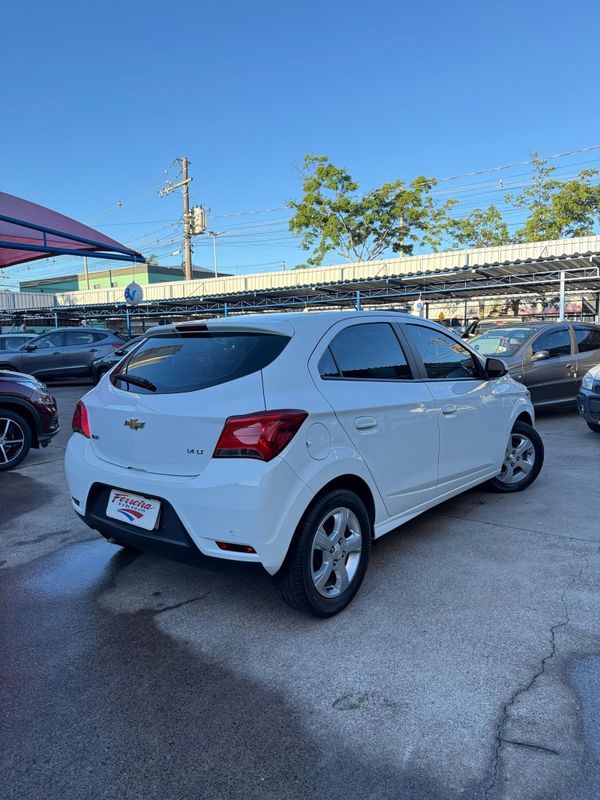 Chevrolet ONIX LT 1.4 8V 2019 FERREIRA VEÍCULOS VENÂNCIO AIRES / Carros no Vale