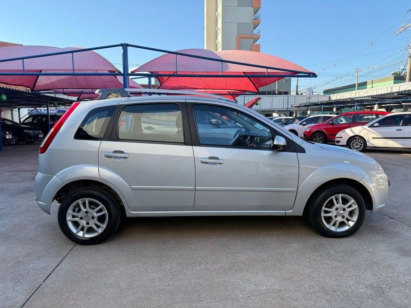 Ford FIESTA TRAIL 1.6 8V 2010 FERREIRA VEÍCULOS VENÂNCIO AIRES / Carros no Vale