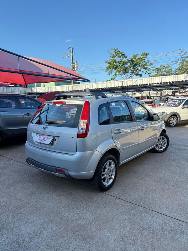 Ford FIESTA TRAIL 1.6 8V 2010 FERREIRA VEÍCULOS VENÂNCIO AIRES / Carros no Vale