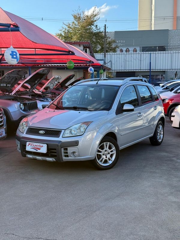 Ford FIESTA TRAIL 1.6 8V 2010 FERREIRA VEÍCULOS VENÂNCIO AIRES / Carros no Vale