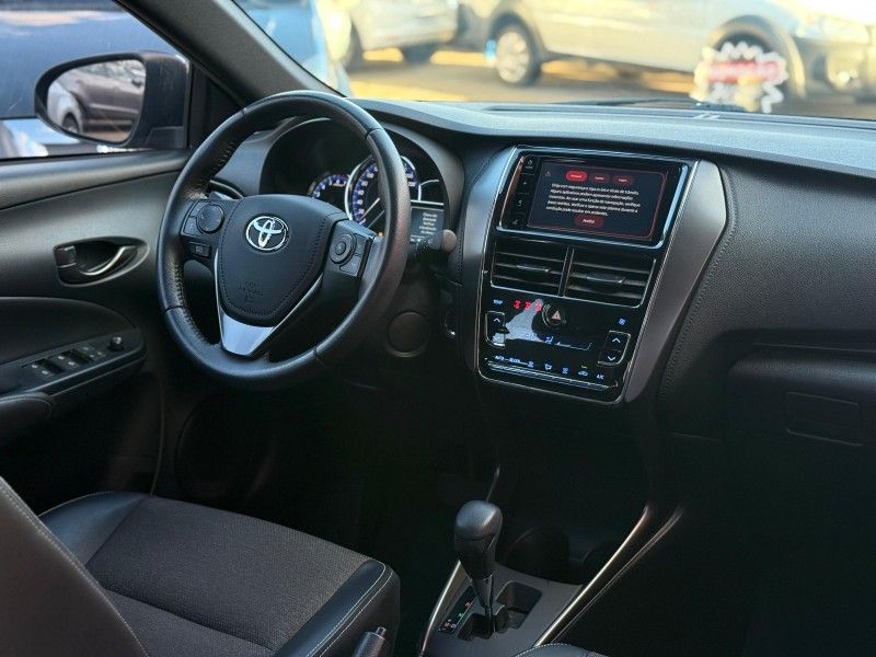 Toyota YARIS XS 1.5 2023 FERREIRA VEÍCULOS VENÂNCIO AIRES / Carros no Vale