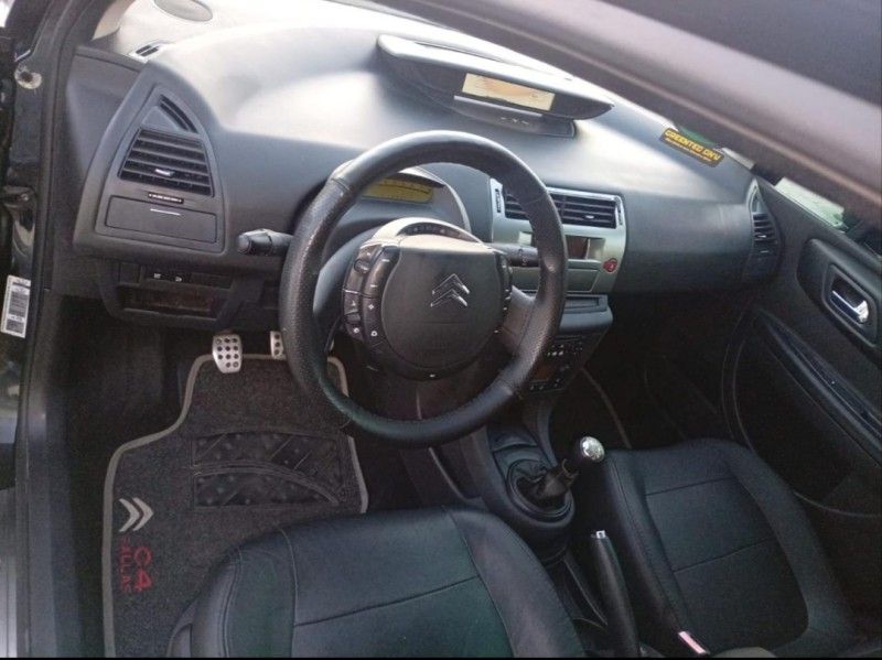 CITROËN C4 2.0 EXCLUSIVE 16V 2010/2011 HUBNER MULTIMARCAS FARROUPILHA / Carros no Vale