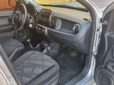 FIAT MOBI 1.0 6V DRIVE 2017/2018 HUBNER MULTIMARCAS FARROUPILHA / Carros no Vale