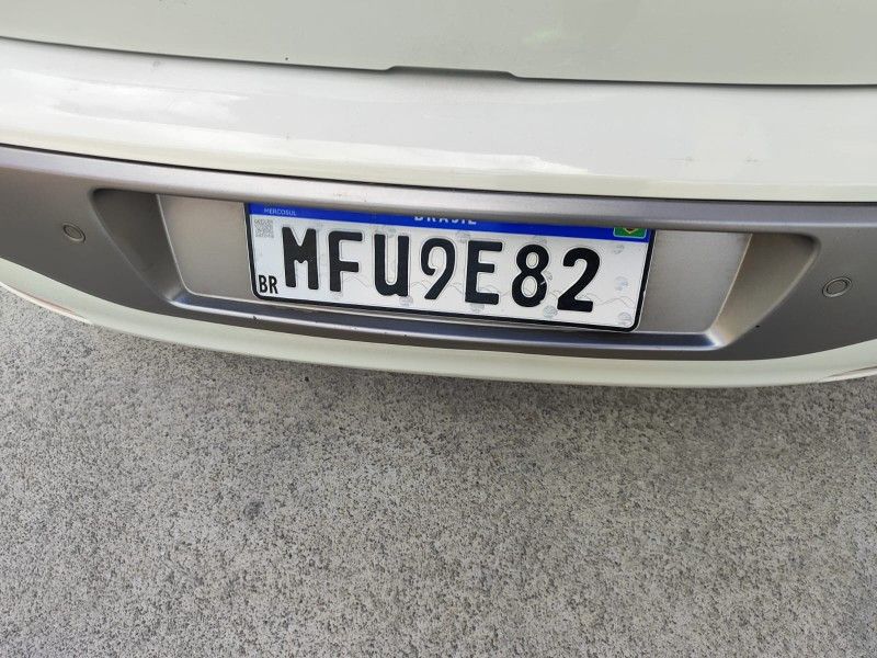 FIAT PUNTO 1.6 ESSENCE 16V 2014/2014 HUBNER MULTIMARCAS FARROUPILHA / Carros no Vale