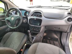 FIAT PUNTO 1.6 ESSENCE 16V 2014/2014 HUBNER MULTIMARCAS FARROUPILHA / Carros no Vale