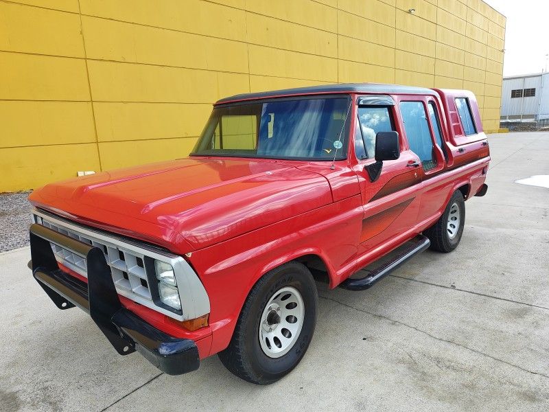 FORD F-1000 3.9 SUPER SÉRIE CS 8V 1988/1988 HUBNER MULTIMARCAS FARROUPILHA / Carros no Vale