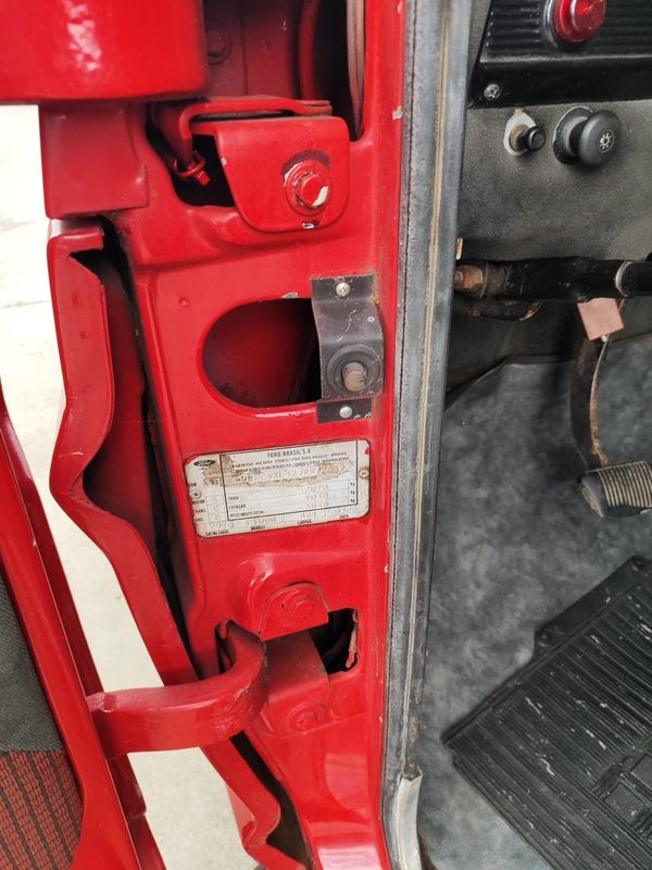 FORD F-1000 3.9 SUPER SÉRIE CS 8V 1988/1988 HUBNER MULTIMARCAS FARROUPILHA / Carros no Vale