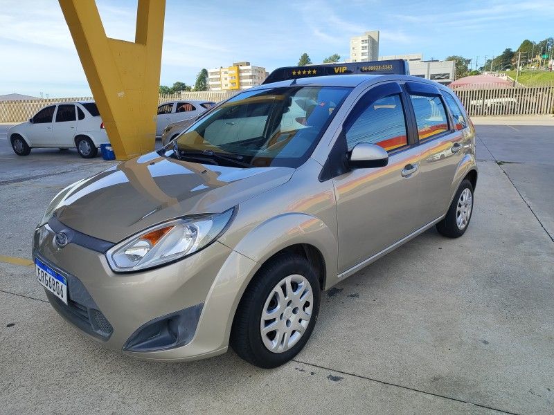 FORD FIESTA 1.0 MPI CLASS 8V 2010/2011 HUBNER MULTIMARCAS FARROUPILHA / Carros no Vale