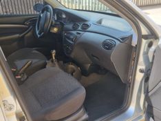 FORD FOCUS 1.6 GLX 16V 2007/2008 HUBNER MULTIMARCAS FARROUPILHA / Carros no Vale
