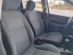 FORD FOCUS 2.0 16V 2006/2006 HUBNER MULTIMARCAS FARROUPILHA / Carros no Vale