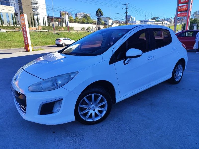 PEUGEOT 308 1.6 ACTIVE 16V 2014/2014 HUBNER MULTIMARCAS FARROUPILHA / Carros no Vale