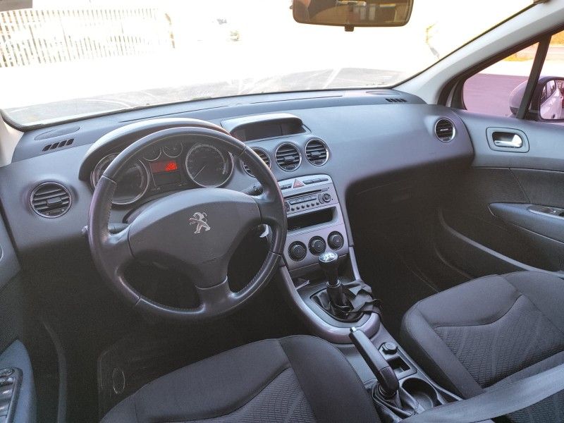 PEUGEOT 308 1.6 ACTIVE 16V 2014/2014 HUBNER MULTIMARCAS FARROUPILHA / Carros no Vale