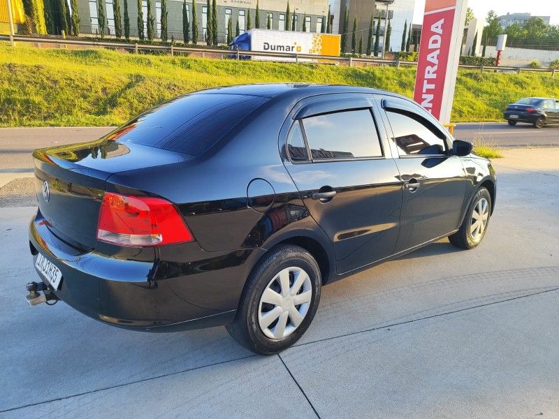 VOLKSWAGEN VOYAGE 1.0 MI 8V 2011/2011 HUBNER MULTIMARCAS FARROUPILHA / Carros no Vale