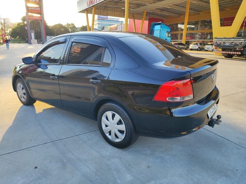 VOLKSWAGEN VOYAGE 1.0 MI 8V 2011/2011 HUBNER MULTIMARCAS FARROUPILHA / Carros no Vale