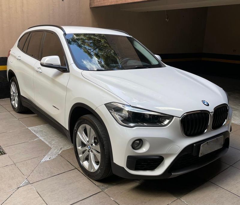 BMW X1 2.0 16V TURBO ACTIVEFLEX SDRIVE20I 4P AUTOMÁTICO 2017/2018 FÁBIO BERNARDES PORTO ALEGRE / Carros no Vale BMW X1 2.0 16V TURBO ACTIVEFLEX SDRIVE20I 4P AUTOMÁTICO 2017/2018 FÁBIO BERNARDES PORTO ALEGRE / Carros no Vale