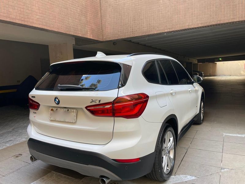 BMW X1 2.0 16V TURBO ACTIVEFLEX SDRIVE20I 4P AUTOMÁTICO 2017/2018 FÁBIO BERNARDES PORTO ALEGRE / Carros no Vale BMW X1 2.0 16V TURBO ACTIVEFLEX SDRIVE20I 4P AUTOMÁTICO 2017/2018 FÁBIO BERNARDES PORTO ALEGRE / Carros no Vale