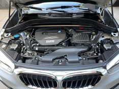 BMW X1 2.0 16V TURBO ACTIVEFLEX SDRIVE20I 4P AUTOMÁTICO 2017/2018 FÁBIO BERNARDES PORTO ALEGRE / Carros no Vale